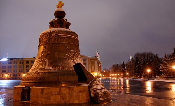 Царь-колокол в Москве