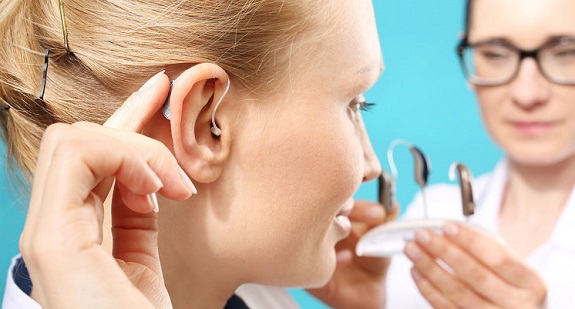 Как в Москве бесплатно получить слуховой аппарат?