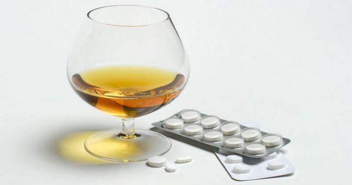 Какие лекарства можно спокойно сочетать с алкоголем?