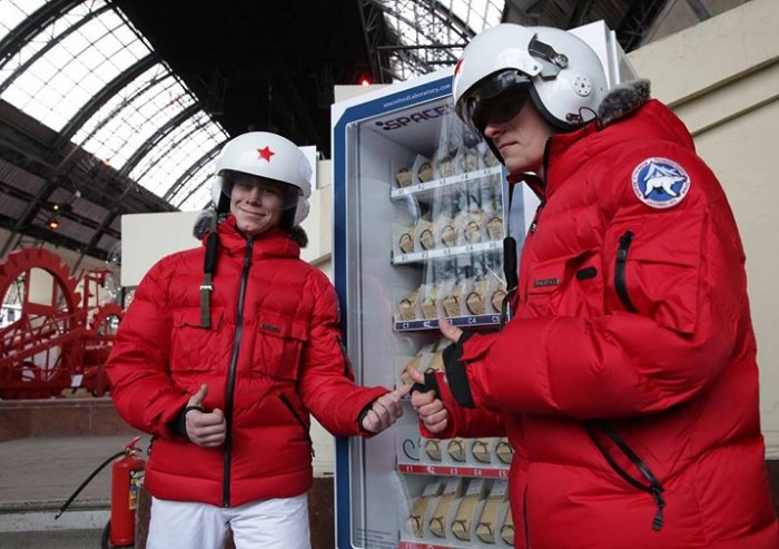 Где в Москве купить еду для космонавтов в тюбиках?