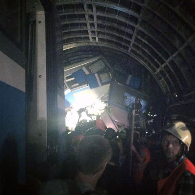 Авария в московском метро 15.07.2014 фото. Есть жертвы